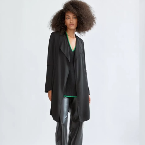 Aritzia Jackets & Blazers - ARITZIA | Babaton Flowy Trench Size XXS